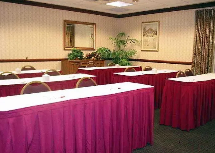 Hotel By Marriott By Mall Of America 3*